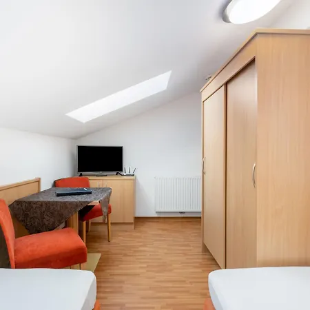 Apartment Rosa-1 By Interhome Mayrhofen